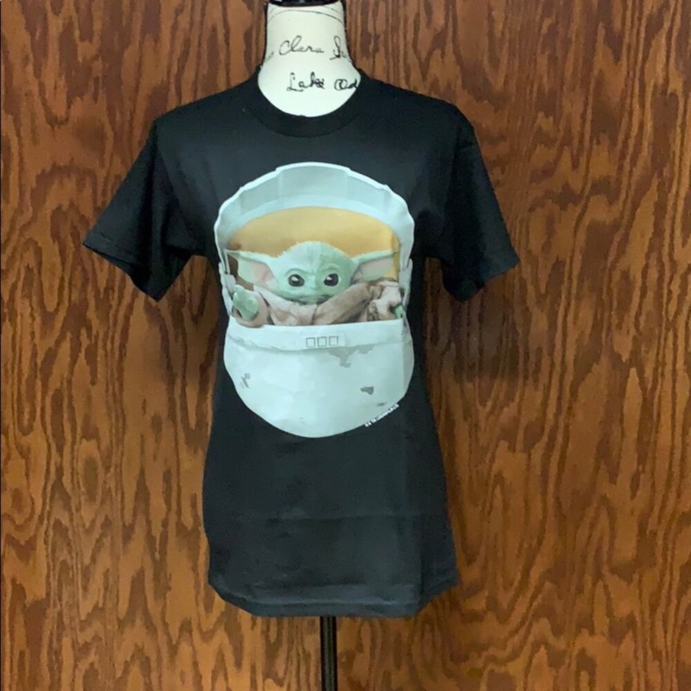Star Wars Grogu Baby Yoda Black T-Shirt Size Medium Disney Mandalorian